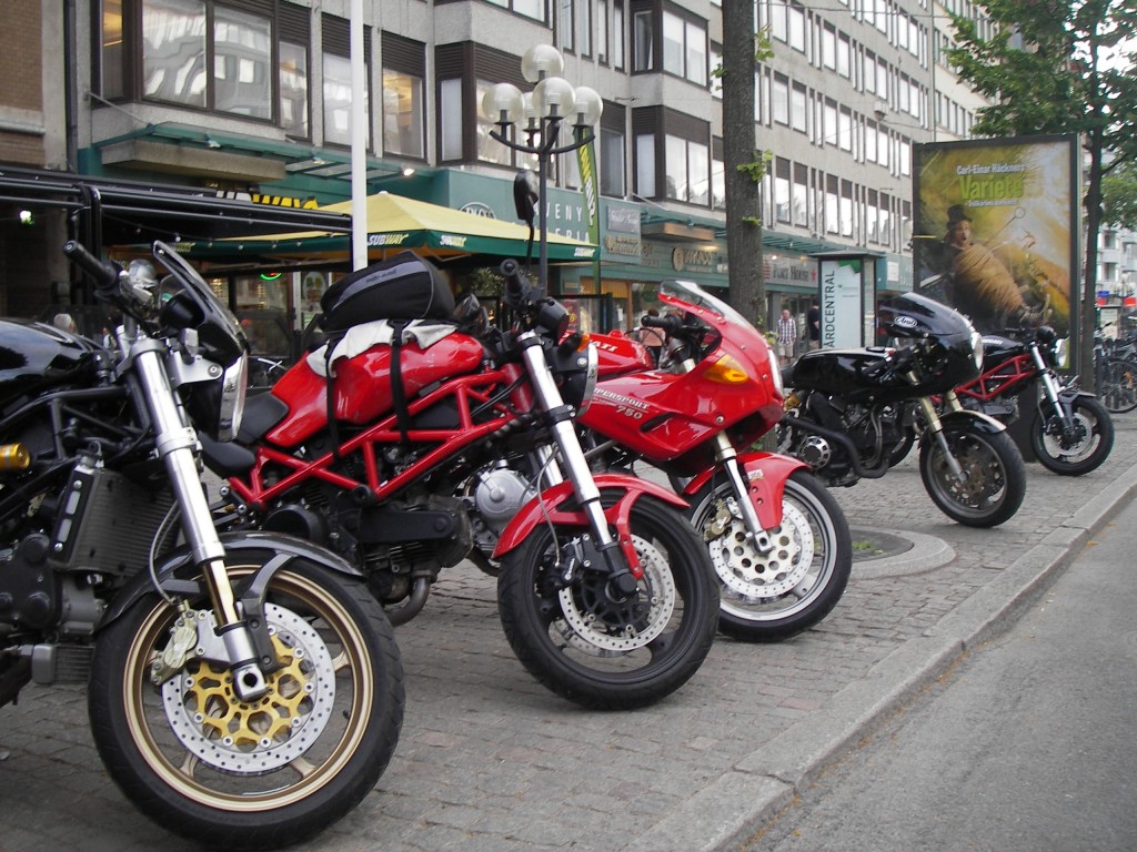 Meeting up with the Ducati club Reggio Ovest at Jungans café in Gothenburg