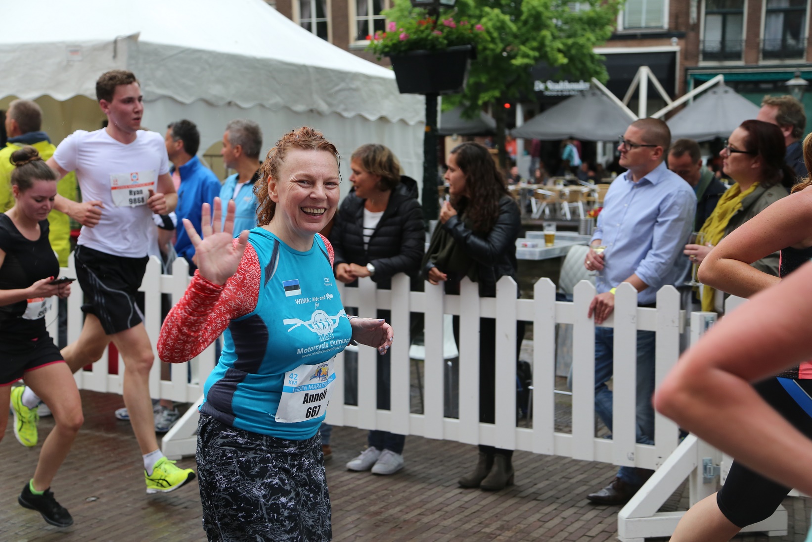Anneli was finishing just behind me