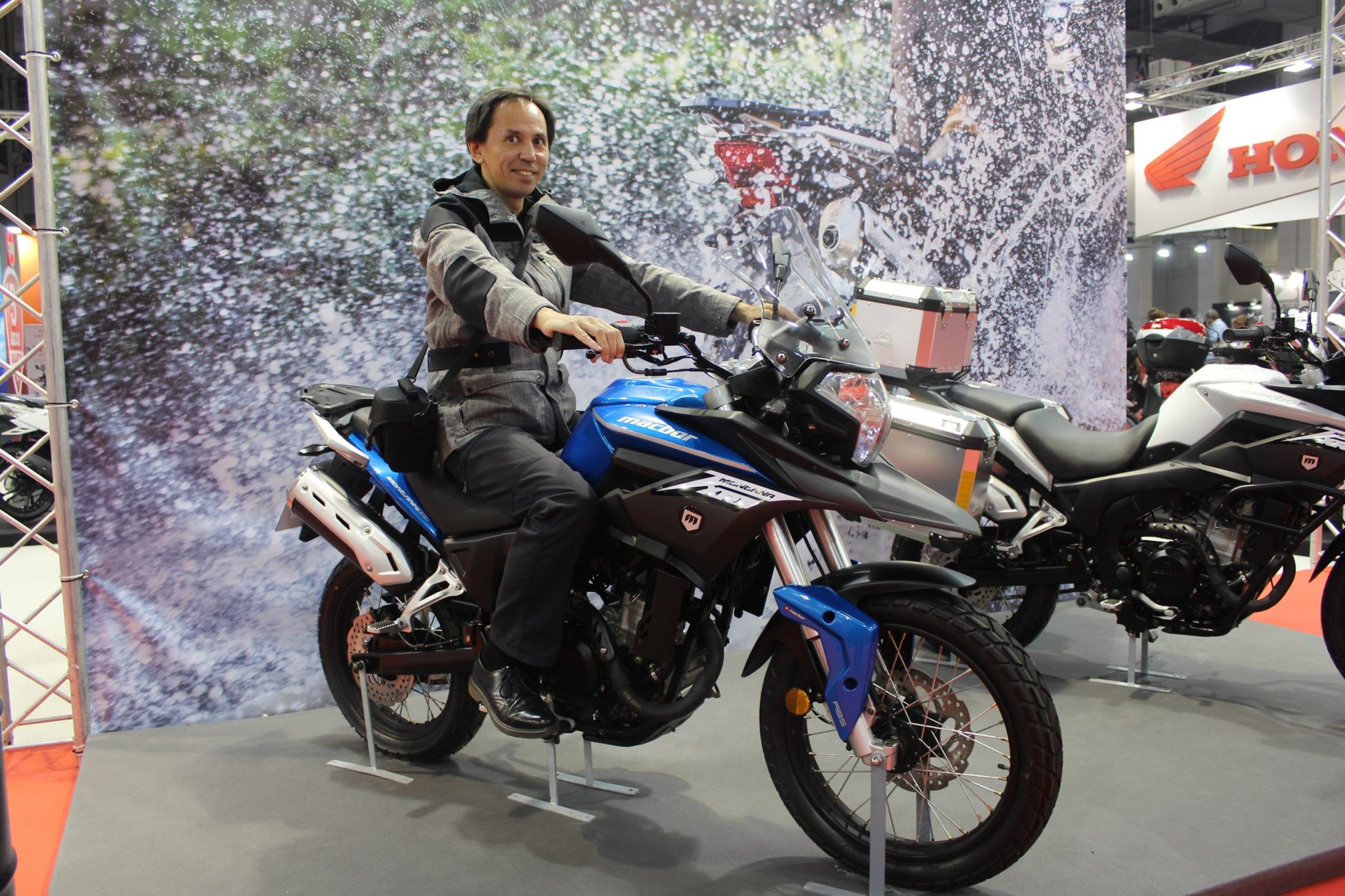 Macbor Montana, availiable in 125 and 250cc. This is a Spanish re-make of the Chinese Zongshien RX, with it's comfy seat and fabolous looks it made it onto Christopher's short list for further research.